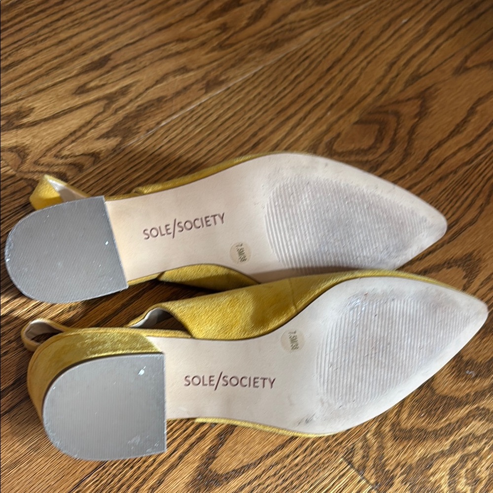 Sole Society Yellow Heeled Slingbacks - Picture 4 of 4